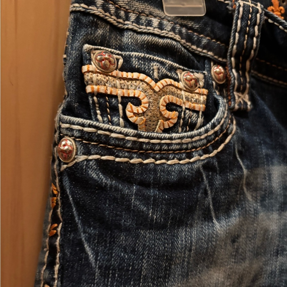 Rock Revival Distressed Blue Angie Capri Jeans labeled 28 (measures 30X22) - Picture 2 of 7